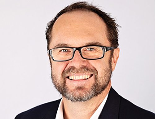 A/Prof Peter Lazzarini receives Australian Diabetes Society Jeff Flack Diabetes Data Award